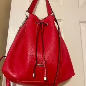 ✨Cut Dark Pink Shoulder Bag (Guess)